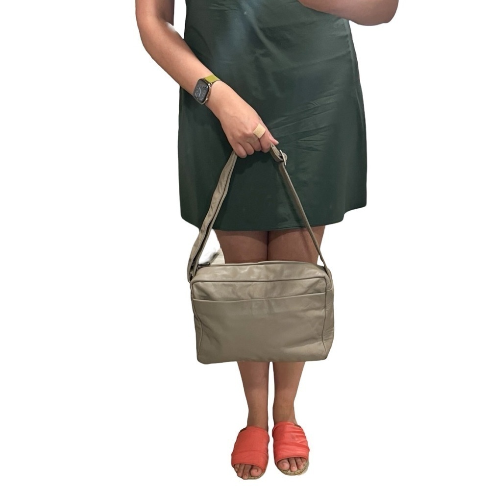 NEW PERLINA NEW YORK Taupe Satchel Leather Bag - Picture 7 of 8